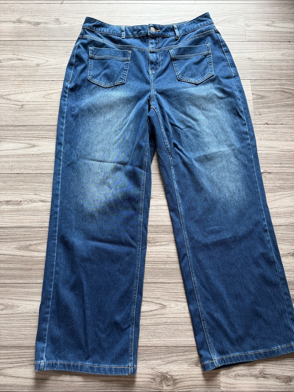 HALARA Wide-Leg Flare Jeans in Dark Blue Denim size Large